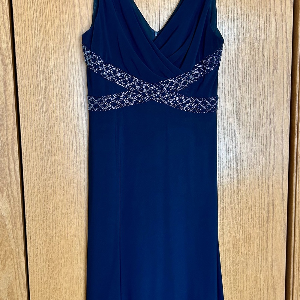 Elegant Navy Blue Dress with Beaded Detail
